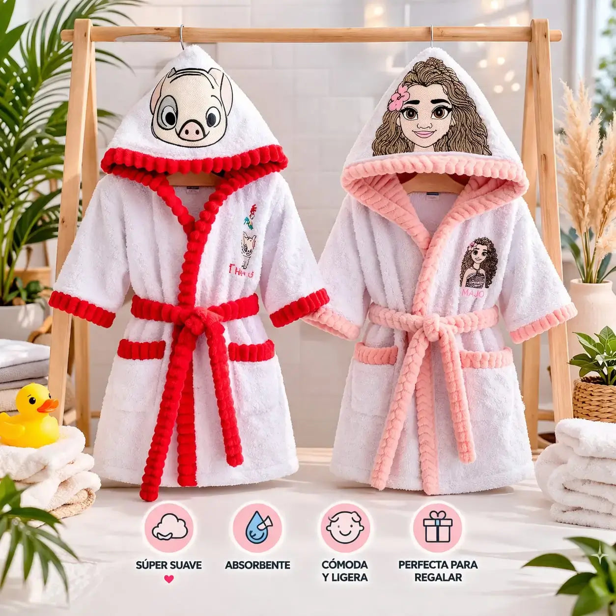 Batas Infantiles con Capucha – Suave, Cómoda lista para Personalizar. Miles de padres ya eligieron esta opción por su practicidad y comodidad… y ahora es tu turno. Pide la tuya ya